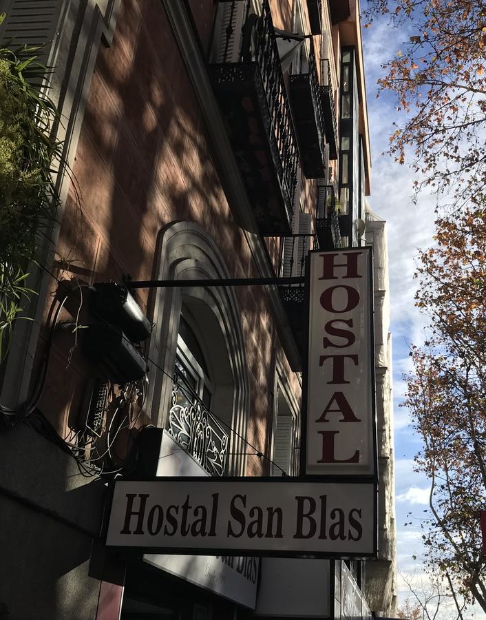 Hostal San Blas Madrid Exterior photo